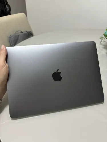 MacBook Air M1 16GB RAM 256GB | Excelente Estado