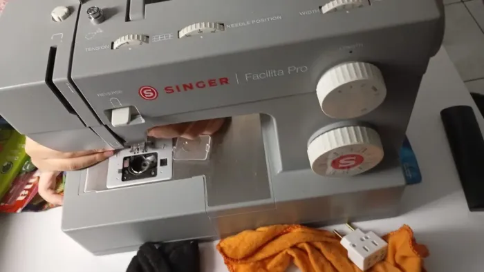 Máquina de custura