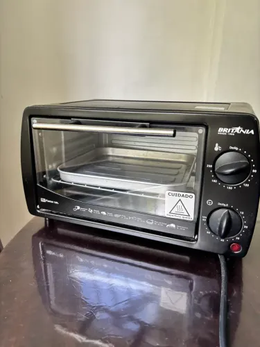 Forno Elétrico Britânia 10L - Semi novo (usado poucas vezes)