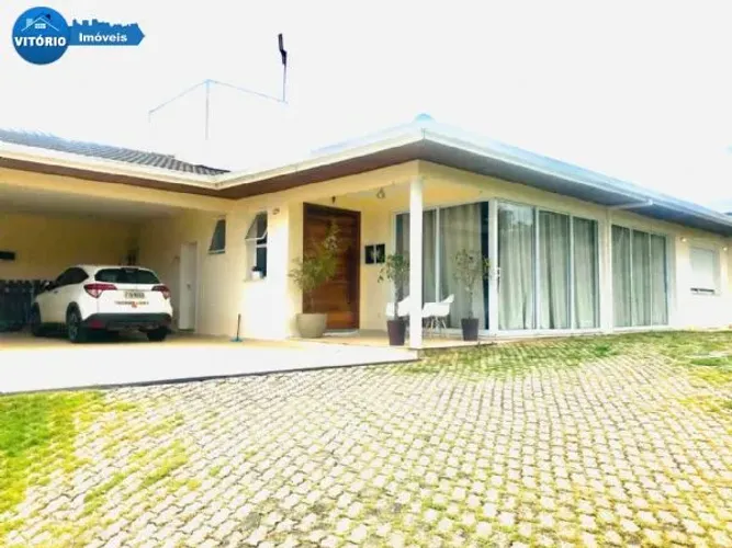 Casa á venda em Condomínio em São Roque !