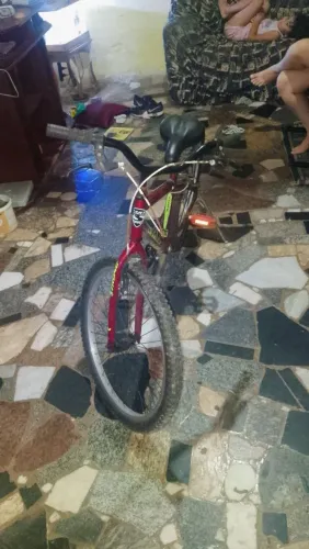Bicicleta semi nova