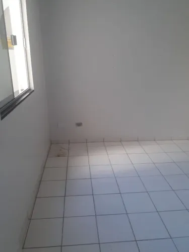 Alugo apartamento de 2 quartos no setor dos Afonsos próximo ao Buriti Shoping