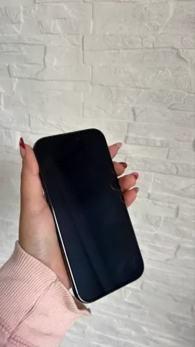 iPhone 15 128gb 90% bateria