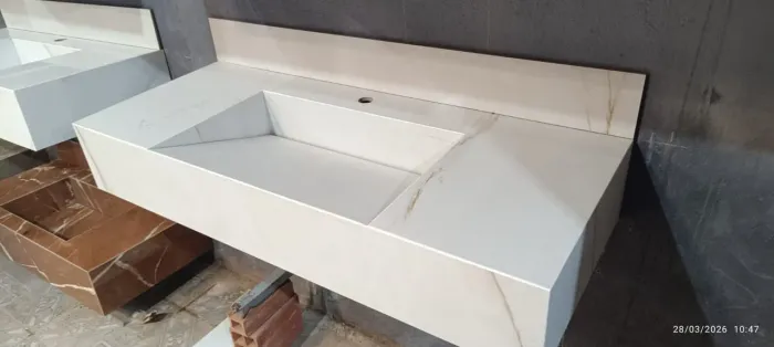 Pia em porcelanato