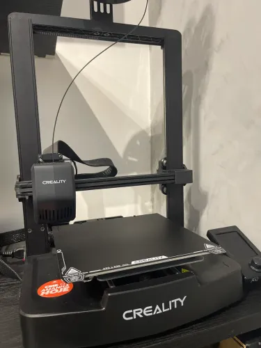 Vendo Impressora 3D Creality Ender-3 V3 SE - Excelente Estado e Pronta para Uso