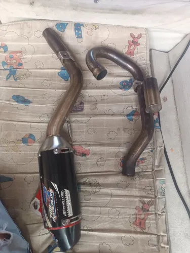 Escapamento para CRF e tornado