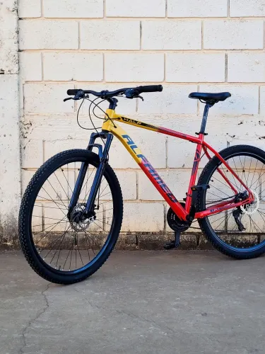 Revisada! Bicicleta Aro 29! Tudo funcionando! Pra vender Hoje!