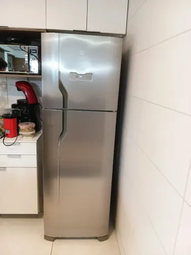 Geladeira Electrolux Inox Frost Free