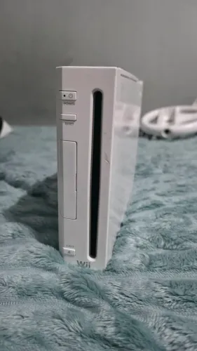 Vendo nitendo wii desbloqueado 256gigas com acessorios e um controle de gamecube