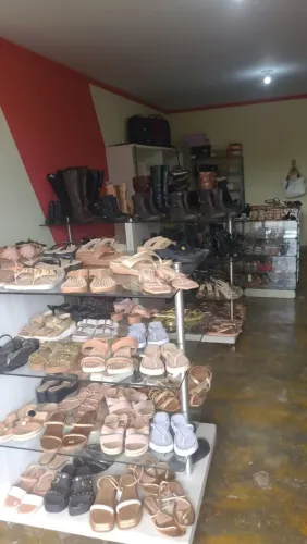 Vendo uma loja de calçados Firmino