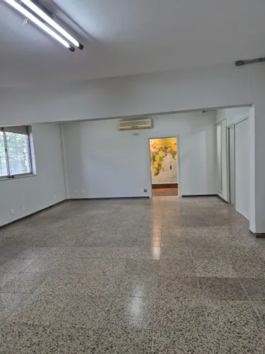 Casa para venda possui 115 metros quadrados em Santa Efigênia - Belo Horizonte - Minas Ger