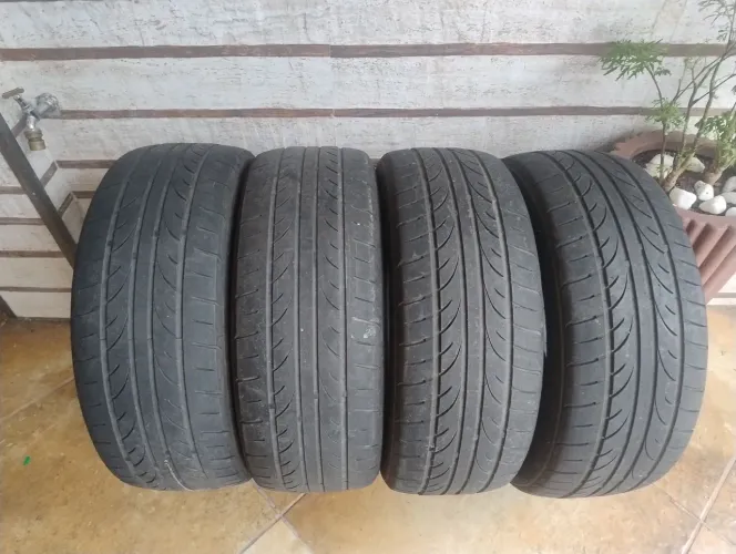 Pneu 215/55/17