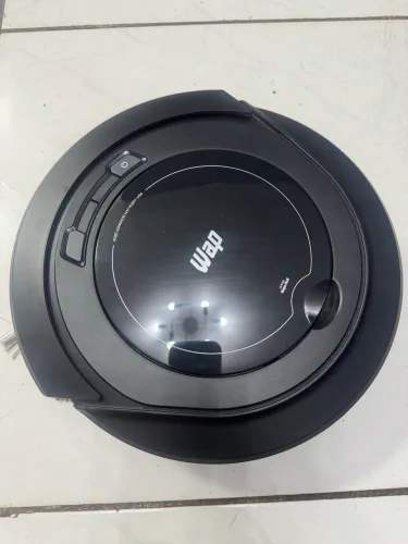 Robô aspirador Robot W90 varre aspira e passa pano 30w Wap cor preto