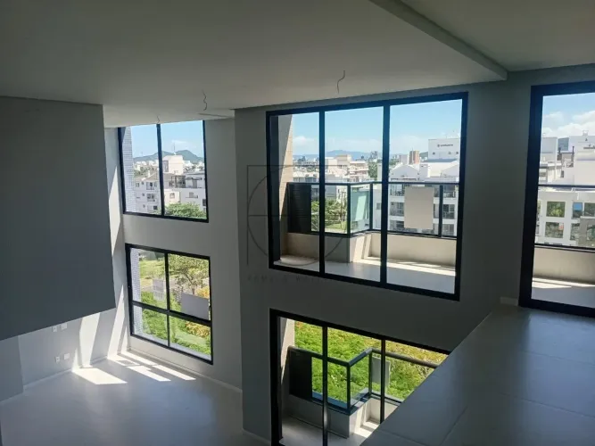 Apartamento duplex com 3 dormitorios com 3 suites 4 banheiros e 2 vagas de garagem
