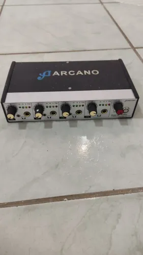Amplificador de Fones Arcano