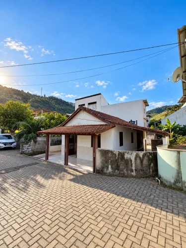 CASA À VENDA NO CENTRO DE ALTO PONGAL - ANCHIETA/ES