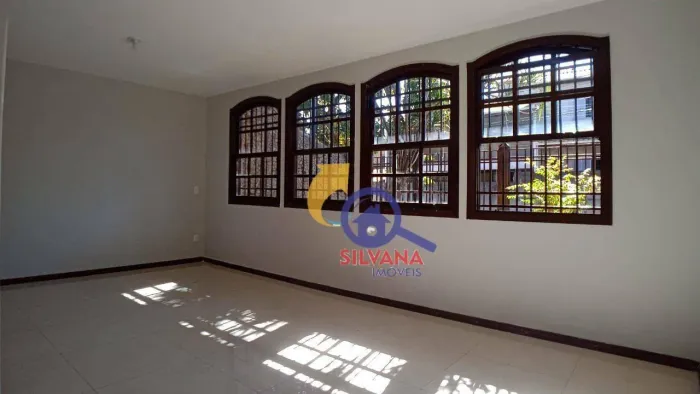 Casa com 4 dormitórios para alugar, 150 m² por R$ 5.753,00/mês - Jaraguá - Belo Horizonte/