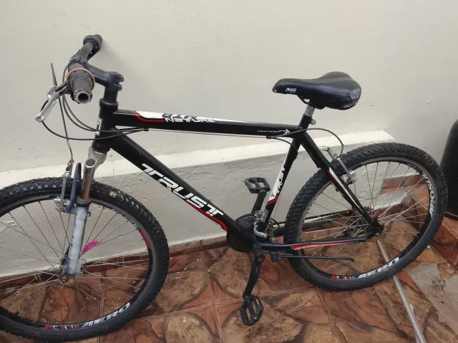 Bicicleta aro 26 vendo junto ou separado