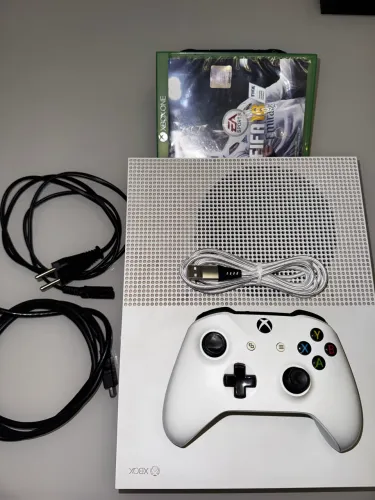 Xbox One S + Novo + Jogo em perfeito estado