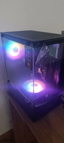 Ryzen 3 2200G, 8 Gigas Memória, SSD 240 Gigas