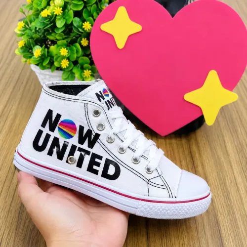 Tênis novo unissex..número 27