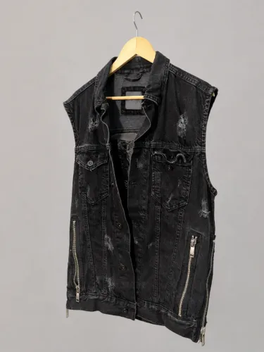 Colete Zara Jeans Destroyed com Protetor Removível