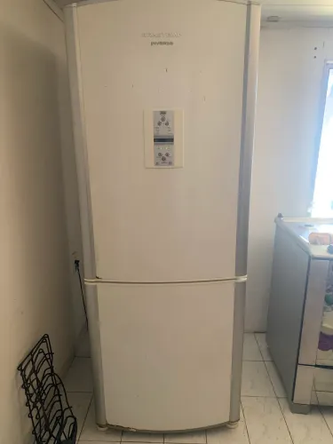Vendo geladeira inversa Brastemp