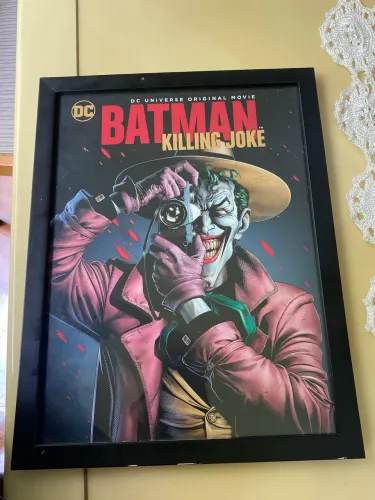 Quadro Coringa - Moldura em madeira com vidro