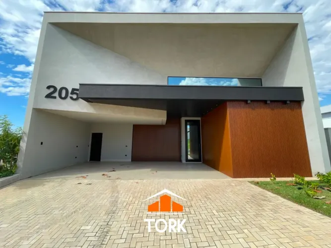 Casa nova no Condomínio Bourbon Parc