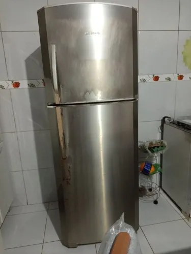 Geladeira Bosch Espaçosa - Funcionando Perfeitamente!