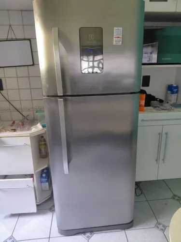Electrolux Frost Free Duplex Inox com Painel Digital