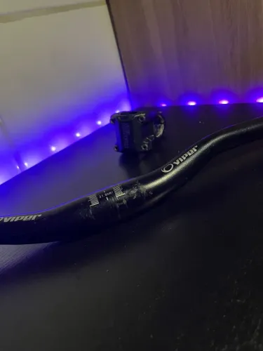 Guidão + mesinha de bicicleta