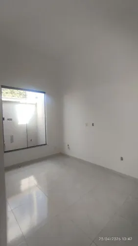 Ótima Casa Nova Pé direito duplo, 2qts no Sol Nascente em Luziânia a 150mt da BR 040