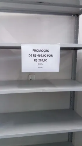 promoção estante de aço 06 prateleiras com pequenas avarias