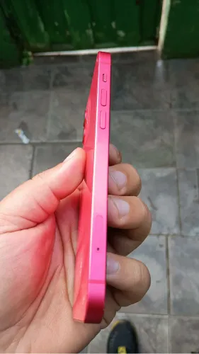 iPhone 12 red 64GB