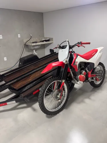 CRF 230F MUITO NOVA