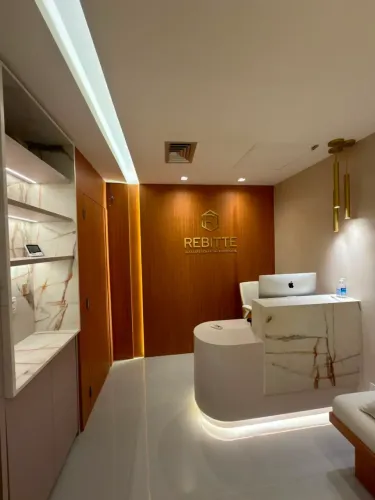 PASSO O PONTO Clínica de Estética Montada no Lead Américas com  64m² | 3 salas para atendi