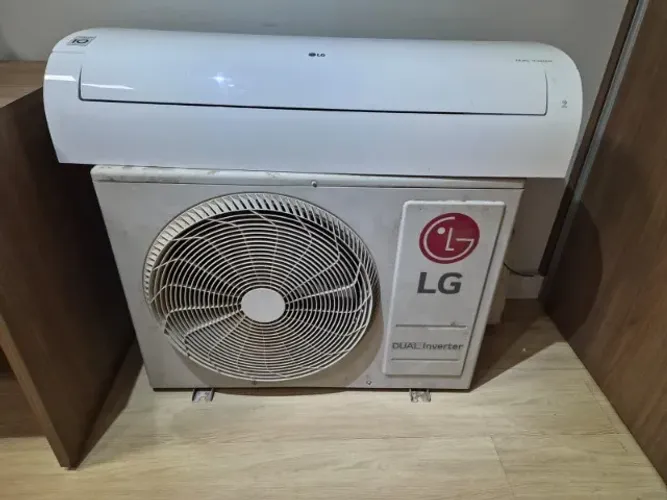 Ar-Condicionado LG Dual Inverter 22.000 BTUs Frio -Dual Inverter Econômico/Voice.