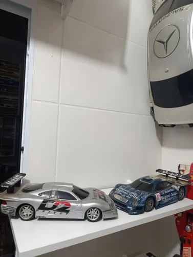 Carrinho controle Remoto Mercedes.