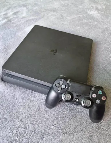 PlayStation 4 slim