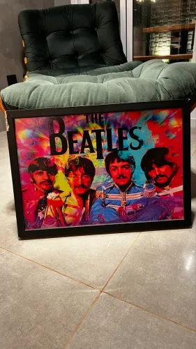 Quadro Beatles em moldura e vidro para pessoas exigentes 