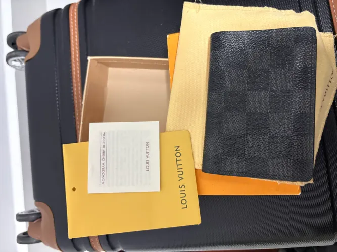 Porta cartão LV completa 