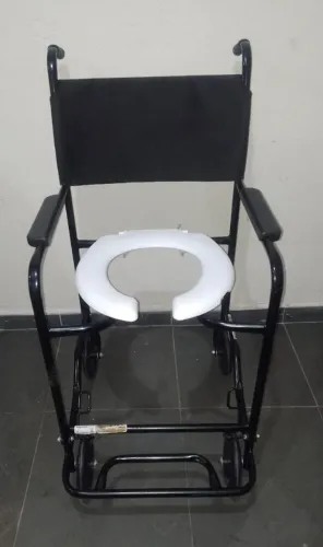 Cadeira de rodas para banho