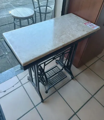 Mesinha para máquina de Costura