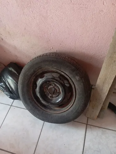 ? Roda aro 13 com pneu#NEGOCIAVEL