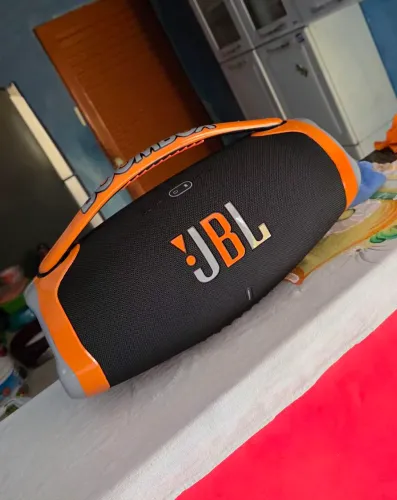 Boombox 3 Semi Nova, ENVELOPADA