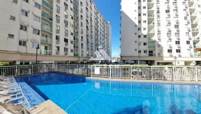 Casa de rua : / Residencial / São Cristóvão