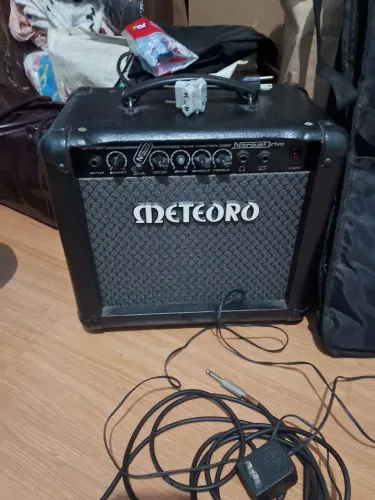 Amplificador de guitarra Meteoro Nitrous Drive (parou de funcionar)