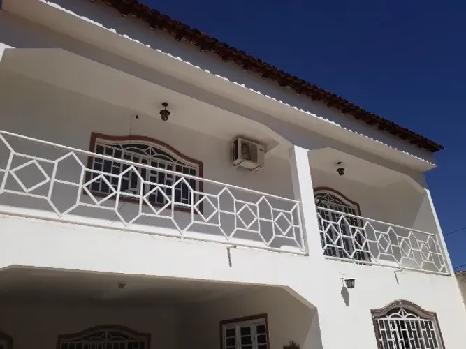 Alugo Sobrado em Taguatinga Norte, excelente localização!