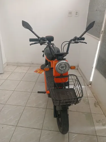 Scooter / Bicicleta Elétrica AIMA Orange - Motor Bosch, Cestinho e Carregador